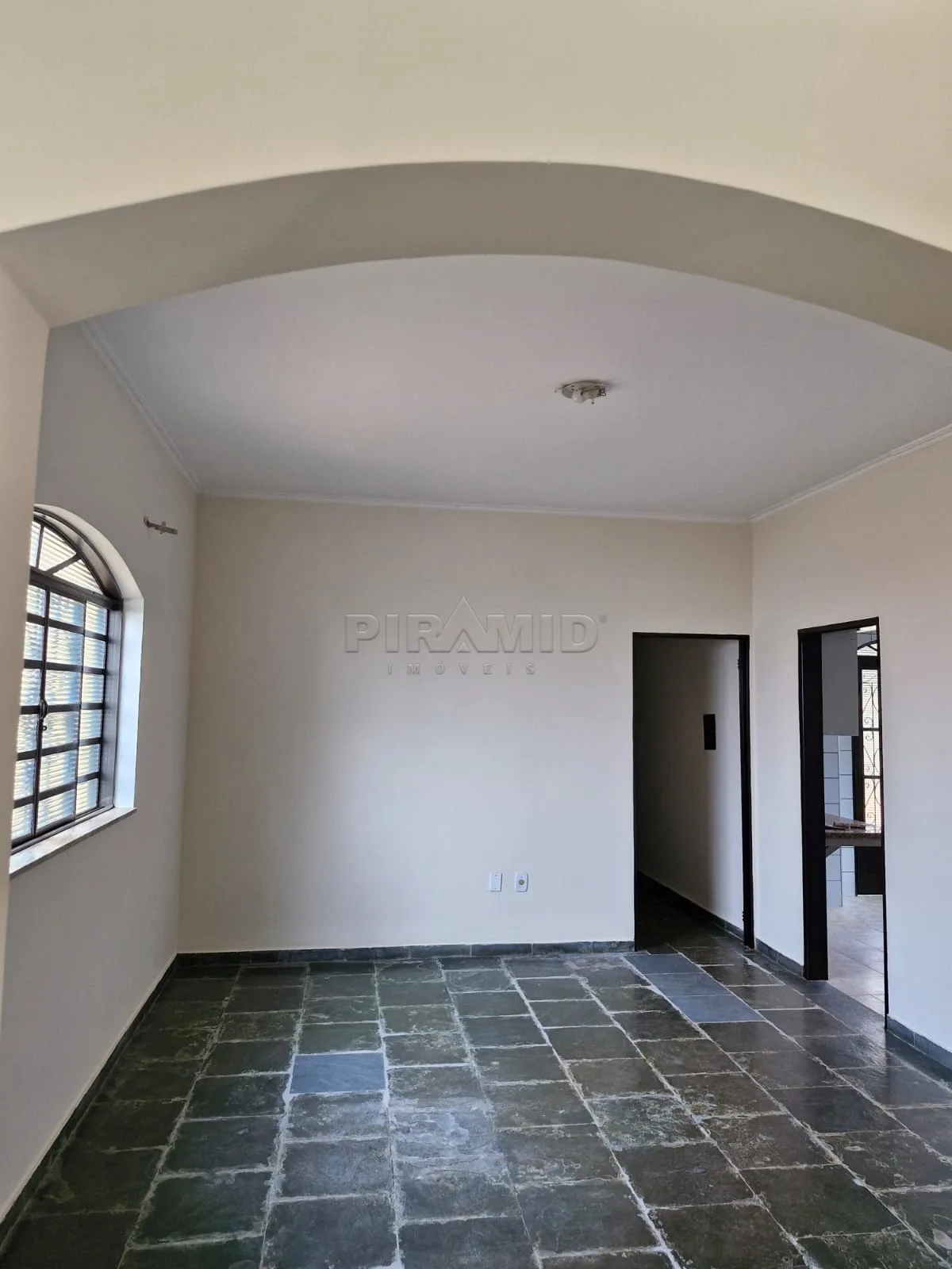 Comprar Casa / Padr&atilde;o em Ribeir&atilde;o Preto R$ 500.000,00 - Foto 4