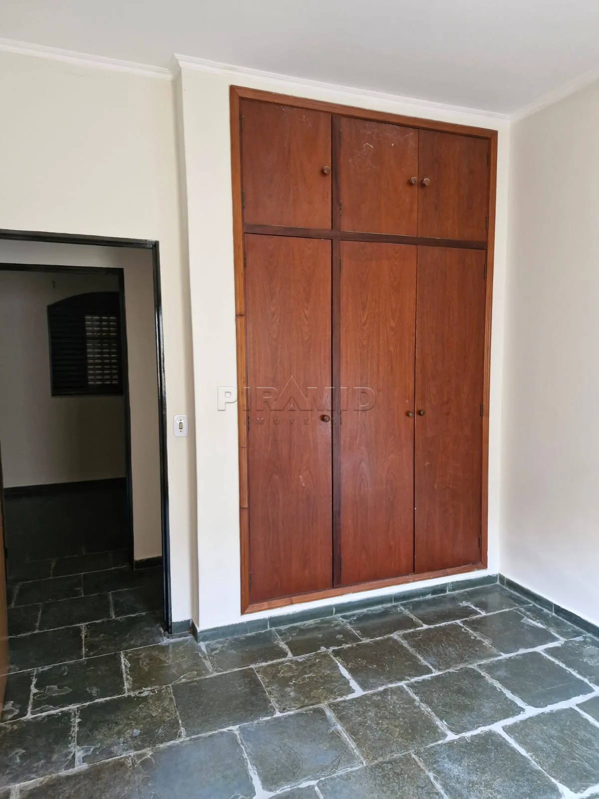 Comprar Casa / Padr&atilde;o em Ribeir&atilde;o Preto R$ 500.000,00 - Foto 5