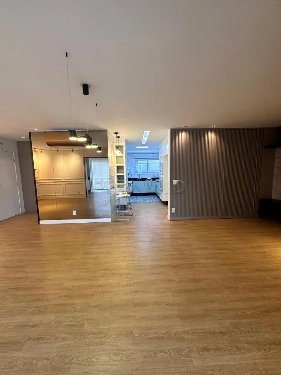 Alugar Apartamento / Padr&atilde;o em Ribeir&atilde;o Preto R$ 6.850,00 - Foto 2