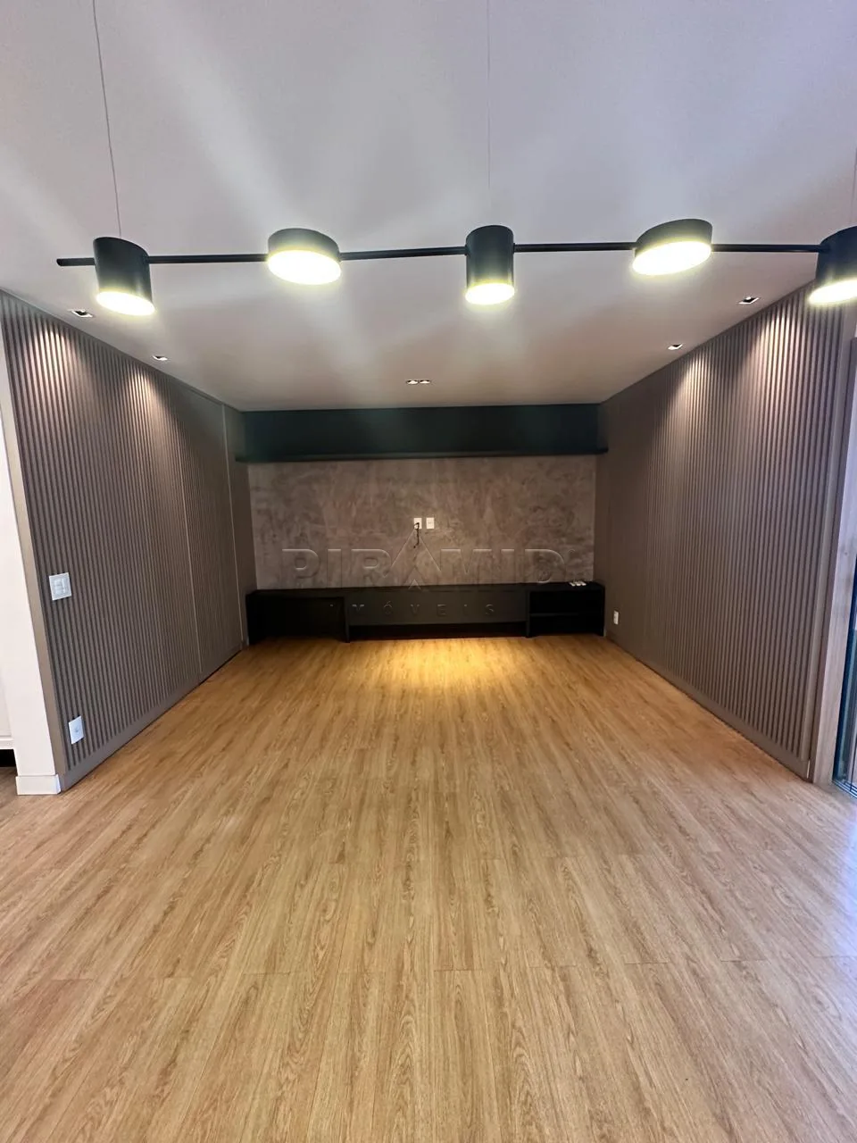 Alugar Apartamento / Padr&atilde;o em Ribeir&atilde;o Preto R$ 6.850,00 - Foto 3