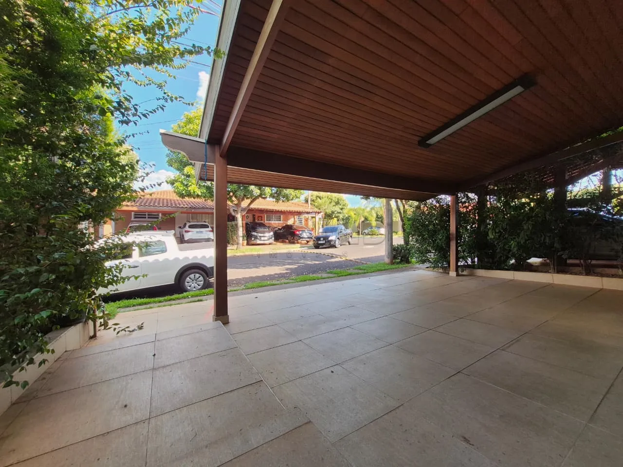 Alugar Casa / Condom&iacute;nio em Ribeir&atilde;o Preto R$ 4.000,00 - Foto 1