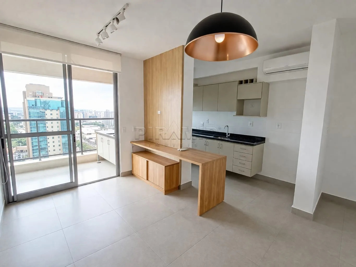 Alugar Apartamento / Padr&atilde;o em Ribeir&atilde;o Preto R$ 3.200,00 - Foto 1