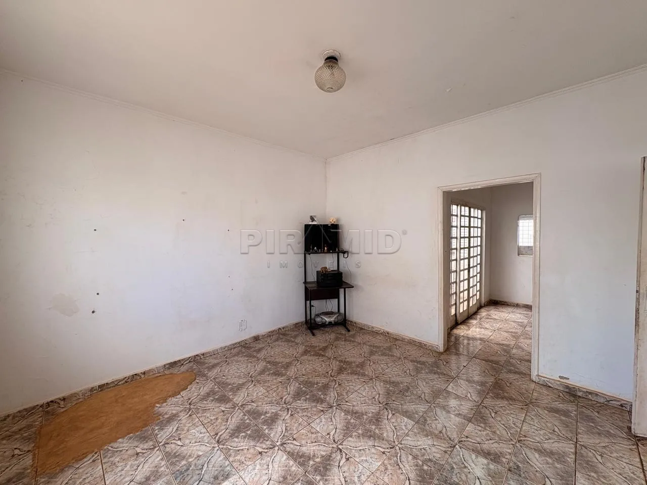 Alugar Casa / Padr&atilde;o em Ribeir&atilde;o Preto R$ 2.200,00 - Foto 4