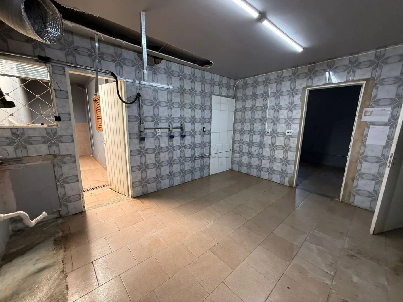 Alugar Comercial / Sal&atilde;o em Ribeir&atilde;o Preto R$ 5.000,00 - Foto 13