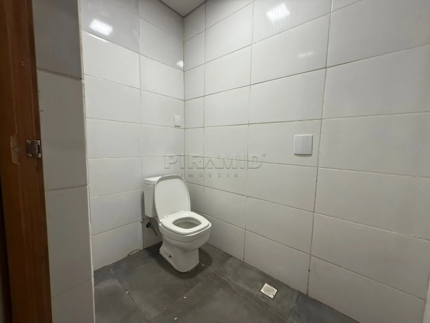 Alugar Comercial / Sal&atilde;o em Ribeir&atilde;o Preto R$ 5.000,00 - Foto 9