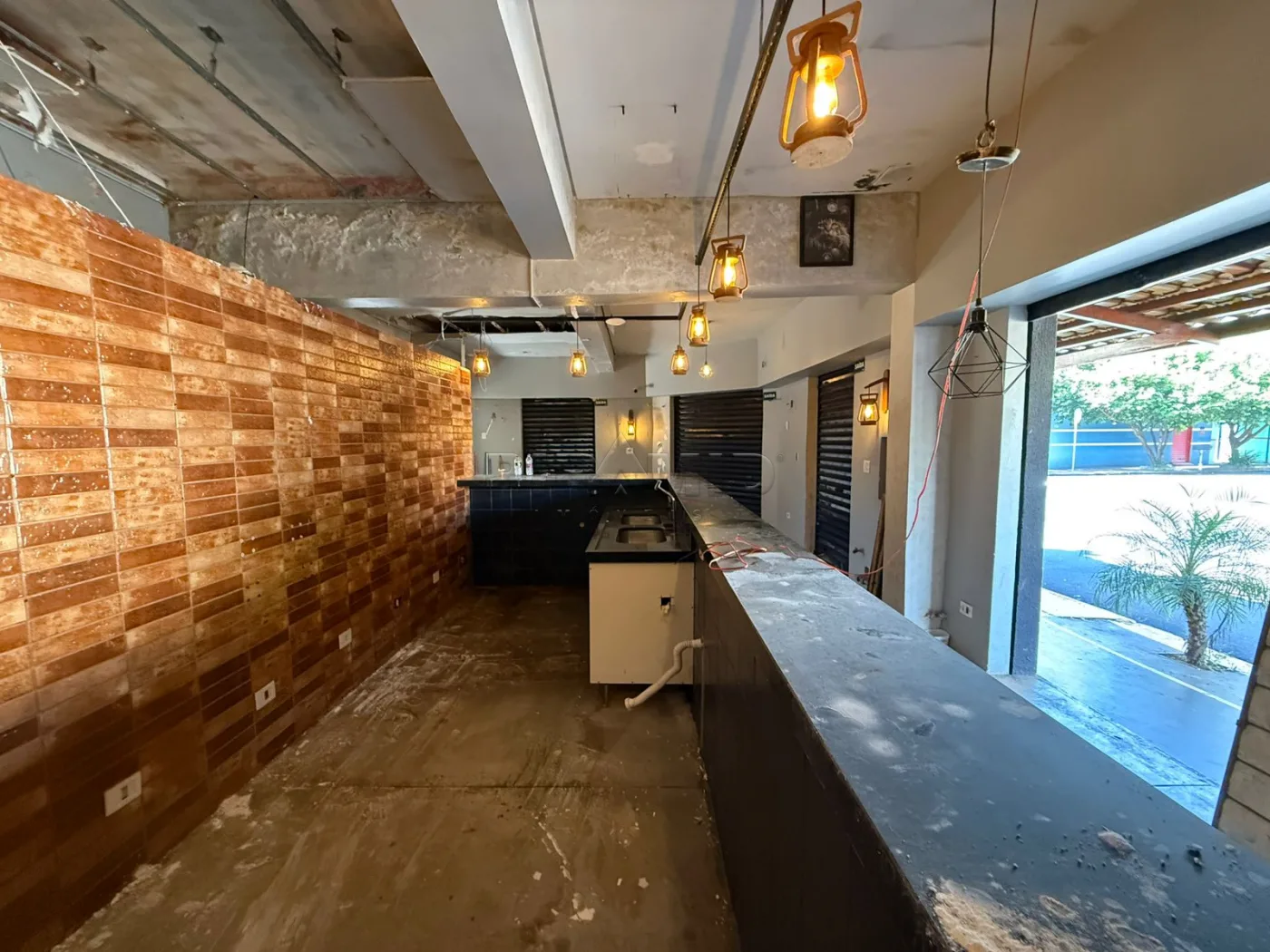 Alugar Comercial / Sal&atilde;o em Ribeir&atilde;o Preto R$ 5.000,00 - Foto 2