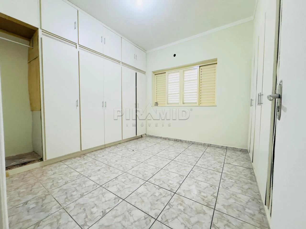 Alugar Casa / Padr&atilde;o em Ribeir&atilde;o Preto R$ 3.500,00 - Foto 8