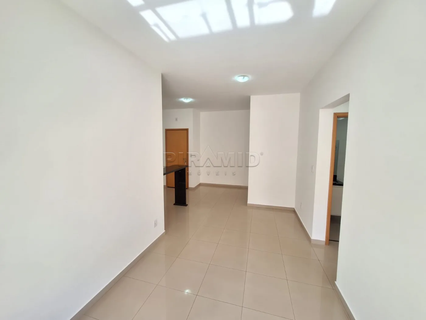 Comprar Apartamento / Padr&atilde;o em Ribeir&atilde;o Preto R$ 400.000,00 - Foto 3