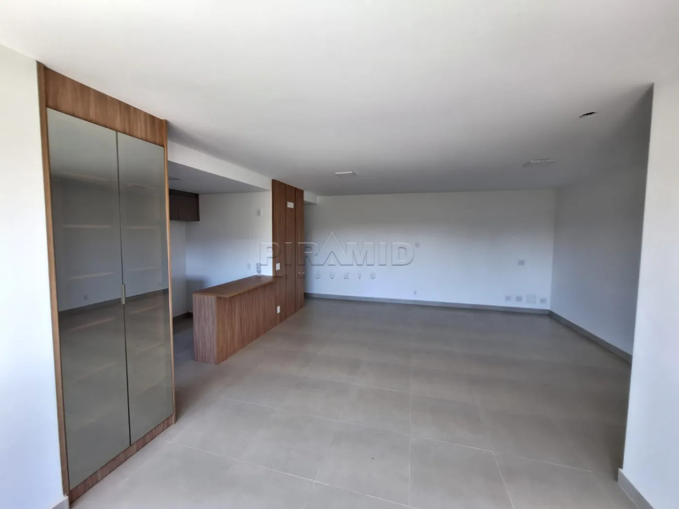 Alugar Apartamento / Padr&atilde;o em Ribeir&atilde;o Preto R$ 6.000,00 - Foto 4