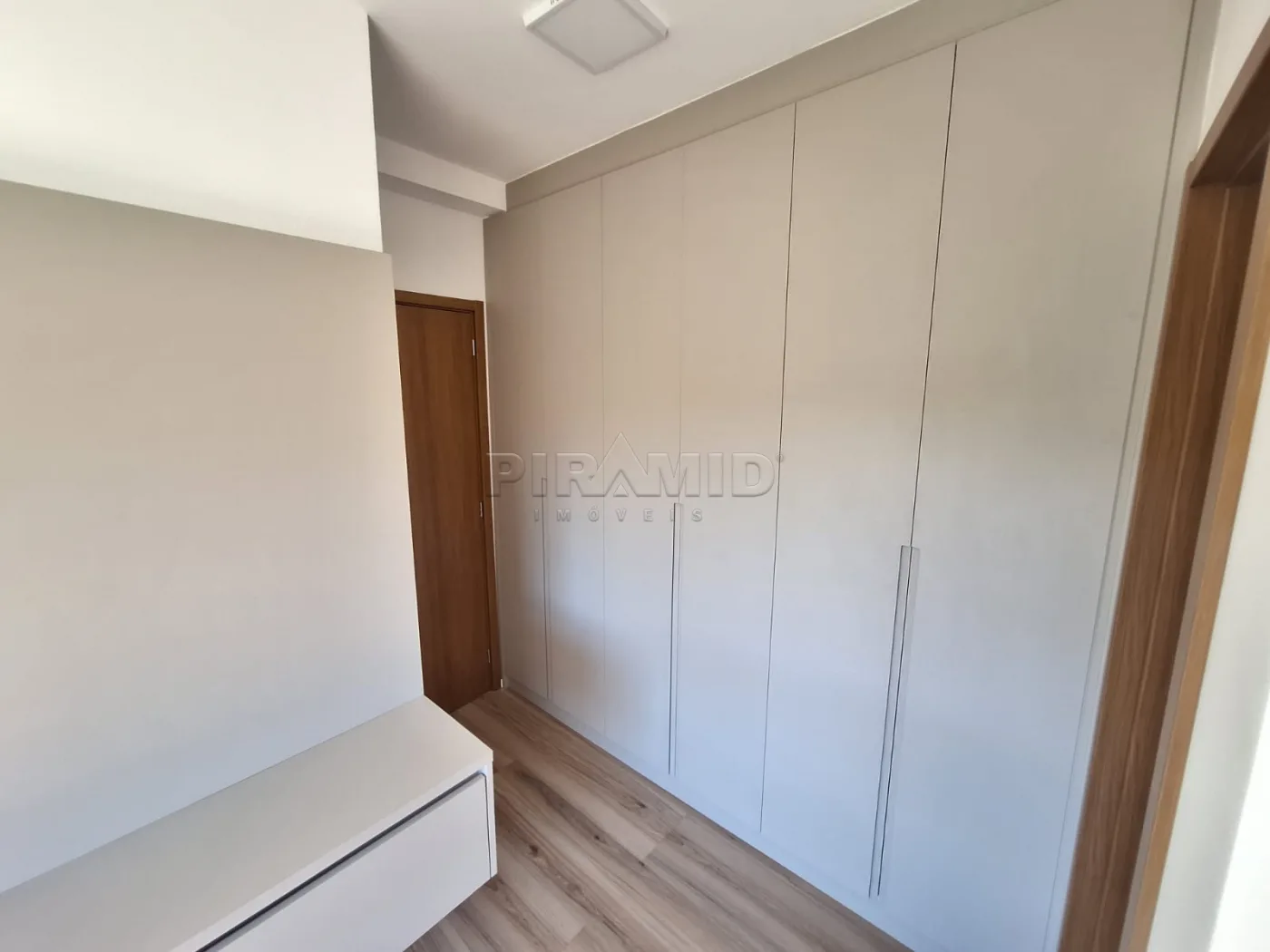 Alugar Apartamento / Padr&atilde;o em Ribeir&atilde;o Preto R$ 6.000,00 - Foto 17