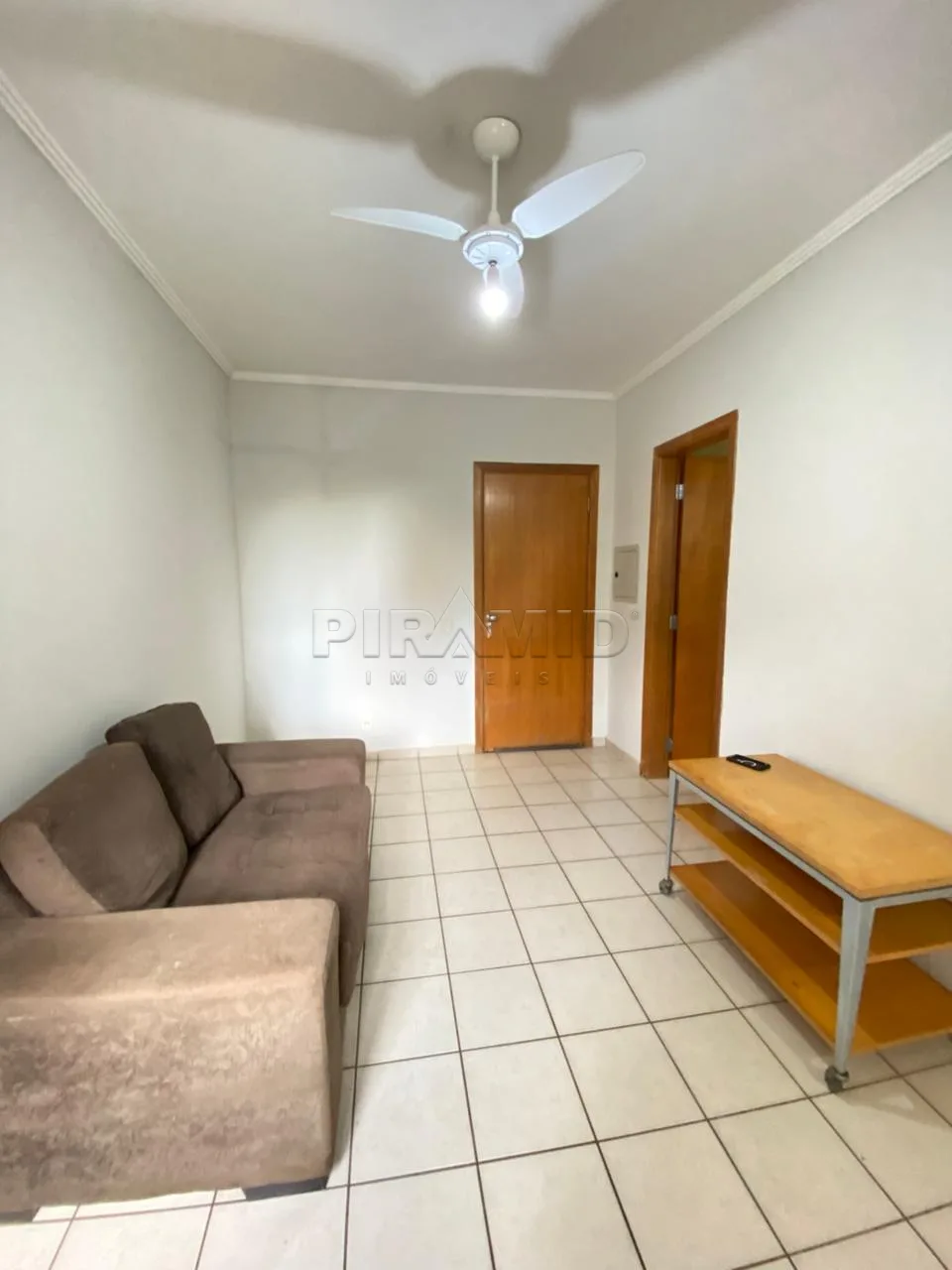 Alugar Apartamento / Padr&atilde;o em Ribeir&atilde;o Preto R$ 1.400,00 - Foto 2