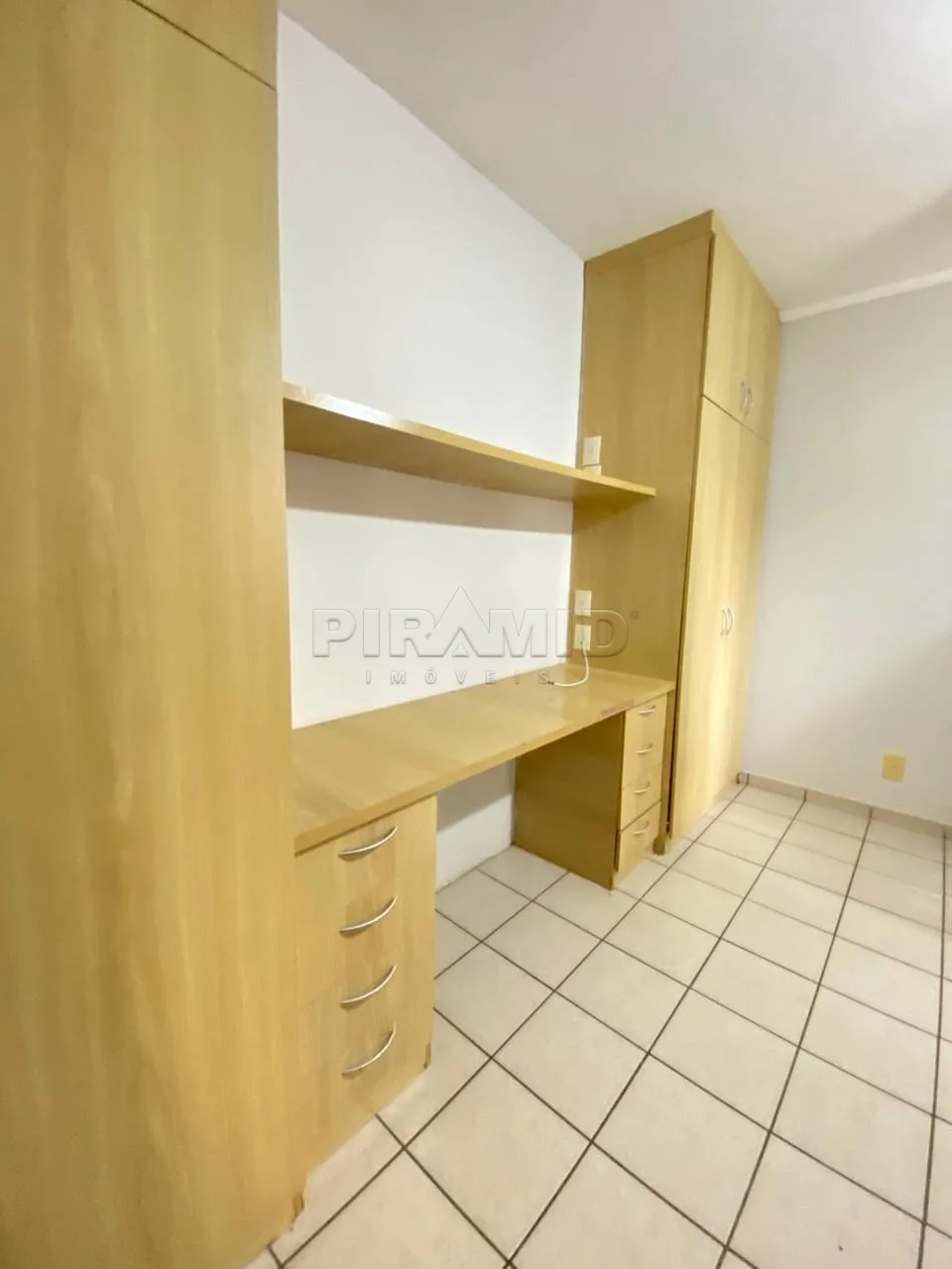 Alugar Apartamento / Padr&atilde;o em Ribeir&atilde;o Preto R$ 1.400,00 - Foto 9