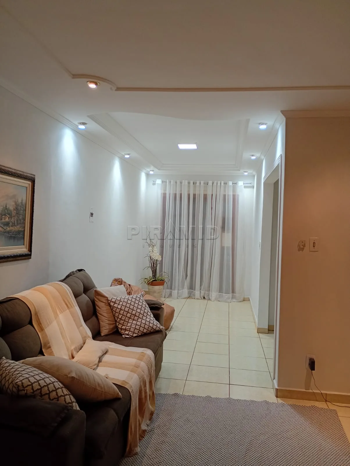 Alugar Casa / Padr&atilde;o em Ribeir&atilde;o Preto R$ 3.500,00 - Foto 1