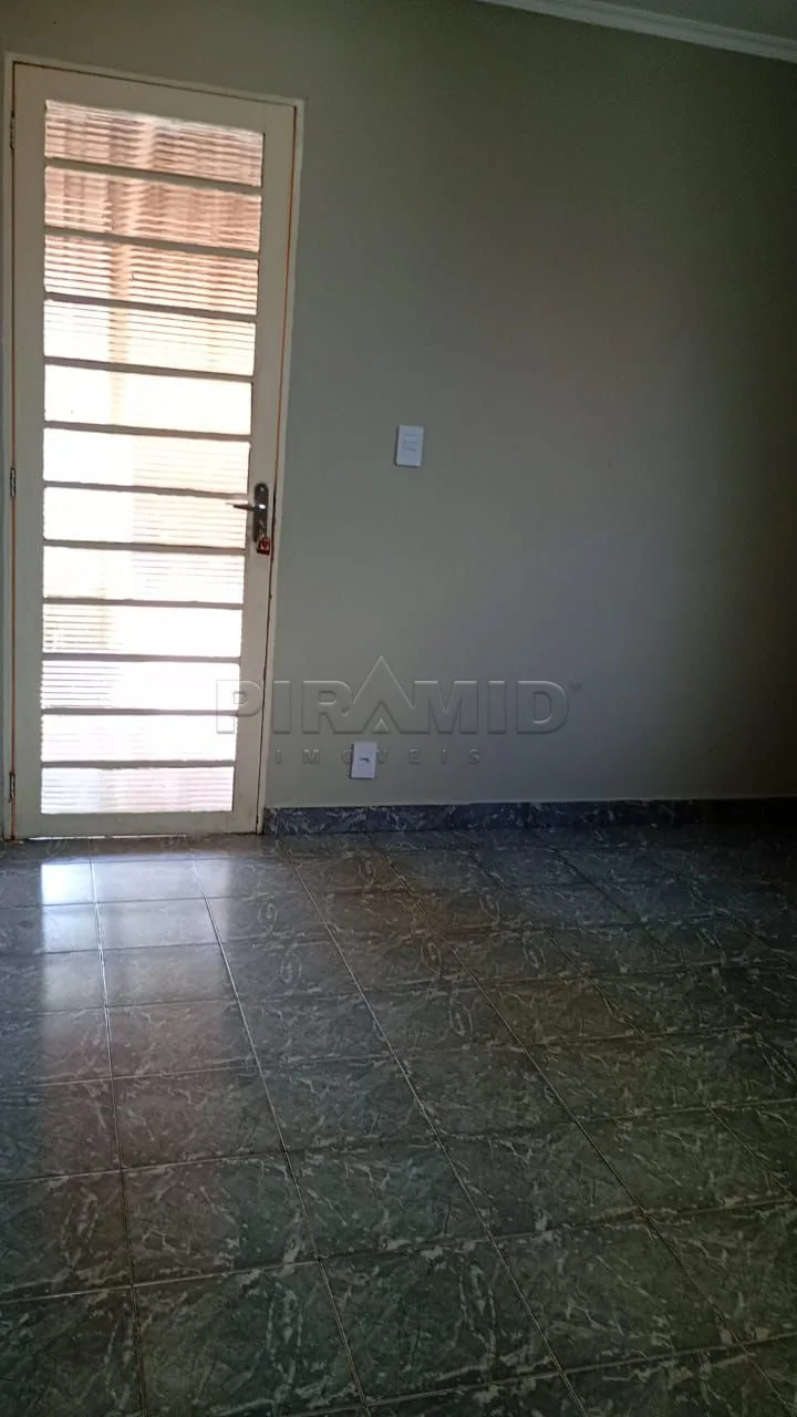 Alugar Casa / Padr&atilde;o em Ribeir&atilde;o Preto R$ 1.000,00 - Foto 3