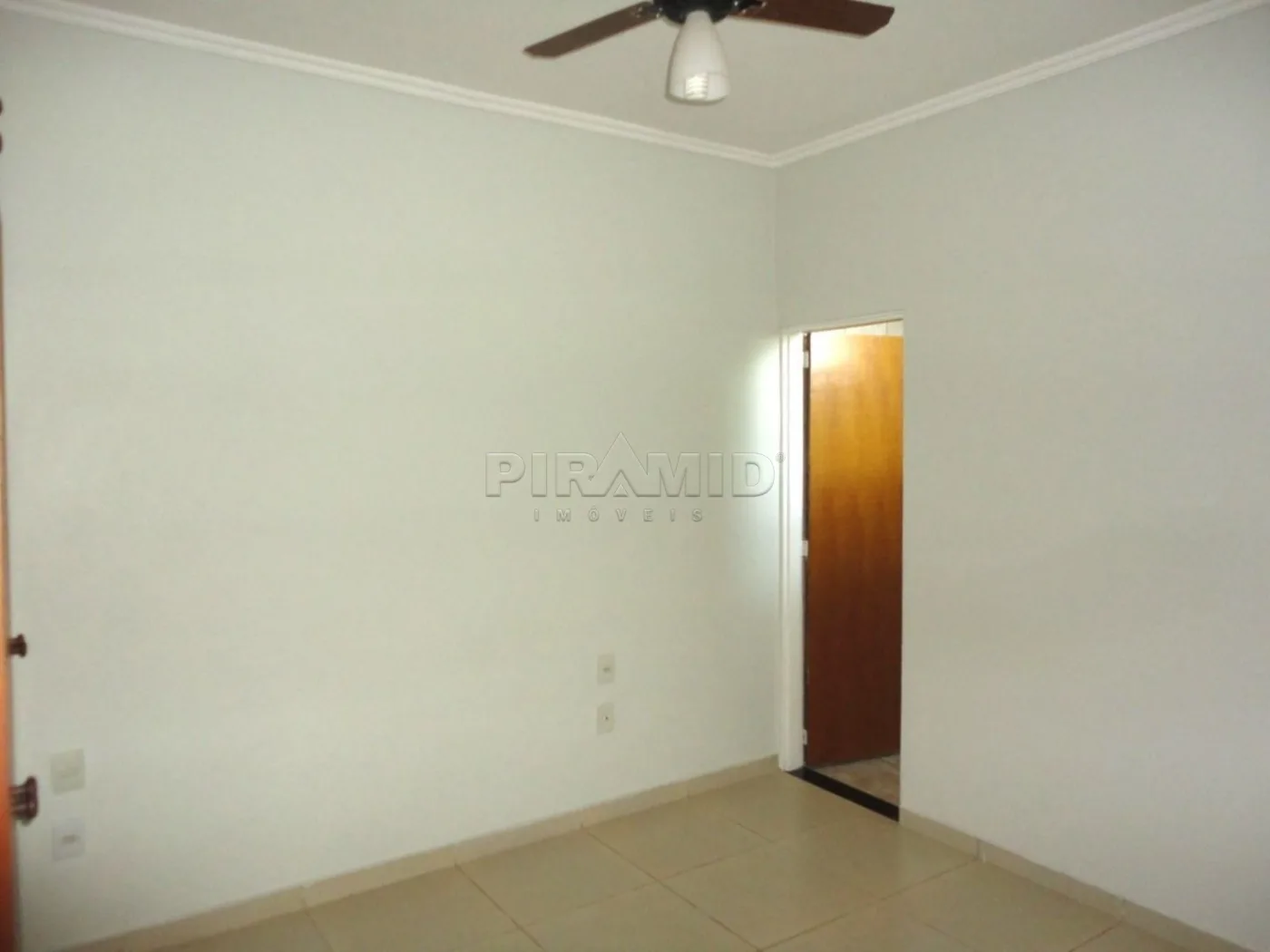 Comprar Casa / Padr&atilde;o em Ribeir&atilde;o Preto R$ 360.000,00 - Foto 2