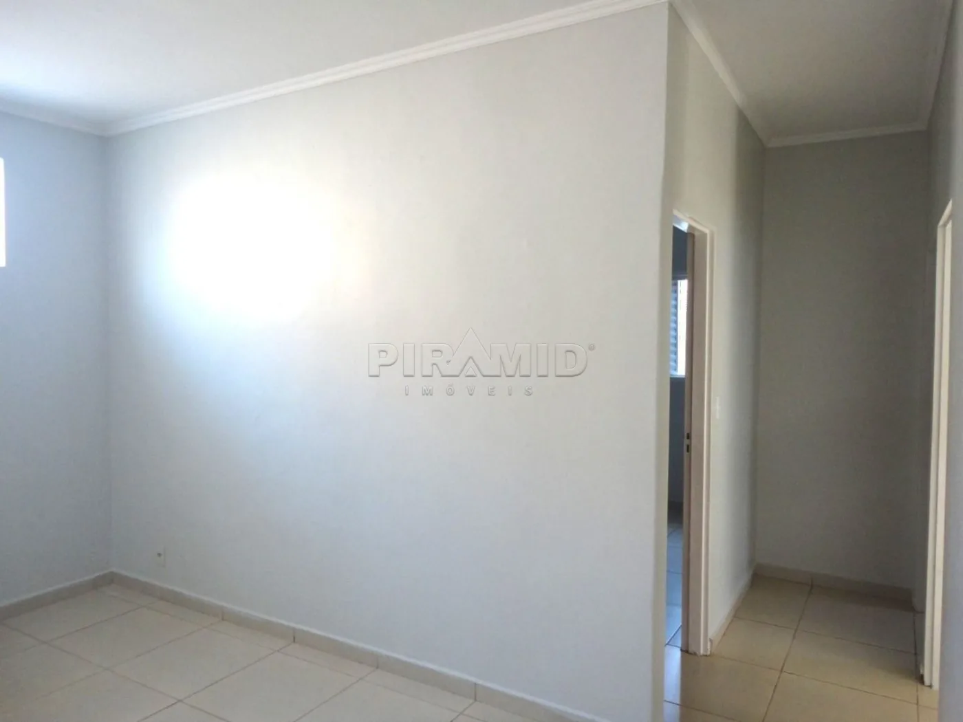 Comprar Casa / Padr&atilde;o em Ribeir&atilde;o Preto R$ 360.000,00 - Foto 3