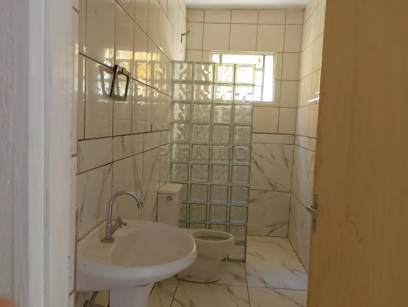 Alugar Casa / Padr&atilde;o em Ribeir&atilde;o Preto R$ 1.800,00 - Foto 8