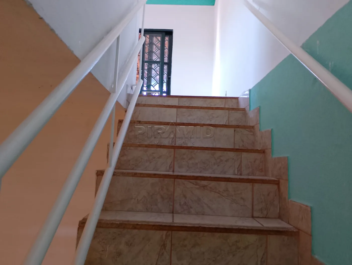 Alugar Casa / Padr&atilde;o em Ribeir&atilde;o Preto R$ 1.800,00 - Foto 3