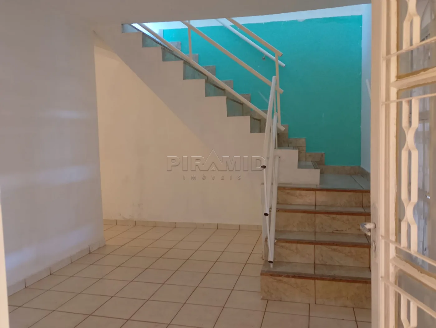Alugar Casa / Padr&atilde;o em Ribeir&atilde;o Preto R$ 1.800,00 - Foto 1