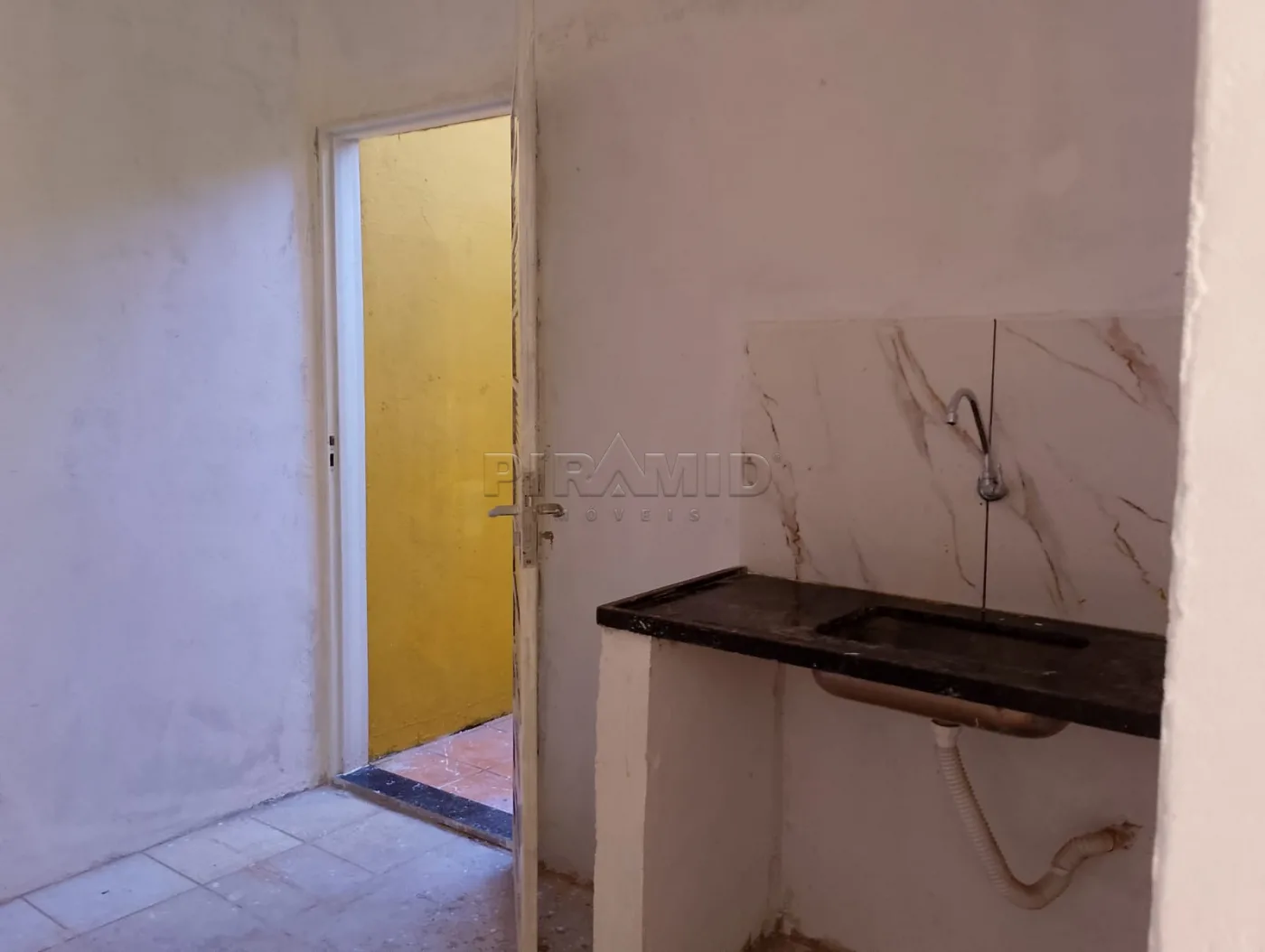 Alugar Casa / Padr&atilde;o em Ribeir&atilde;o Preto R$ 1.800,00 - Foto 15