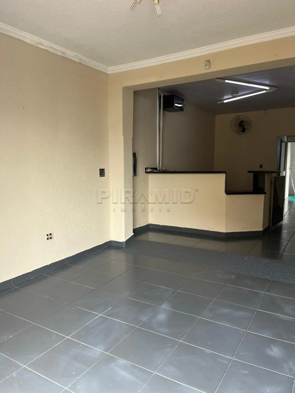 Alugar Comercial / Casa em Ribeir&atilde;o Preto R$ 3.000,00 - Foto 1