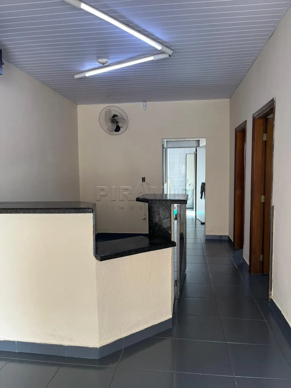 Alugar Comercial / Casa em Ribeir&atilde;o Preto R$ 3.000,00 - Foto 2