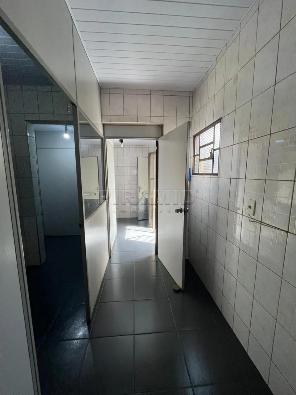 Alugar Comercial / Casa em Ribeir&atilde;o Preto R$ 3.000,00 - Foto 4