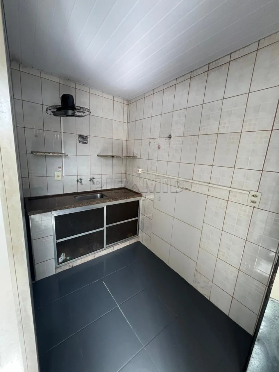 Alugar Comercial / Casa em Ribeir&atilde;o Preto R$ 3.000,00 - Foto 14