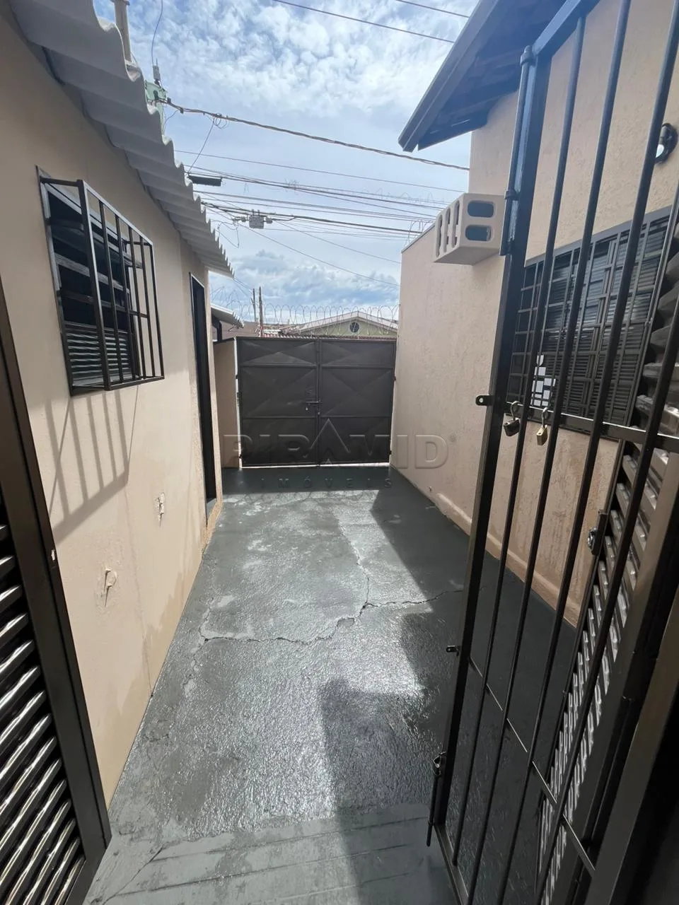 Alugar Comercial / Casa em Ribeir&atilde;o Preto R$ 3.000,00 - Foto 16