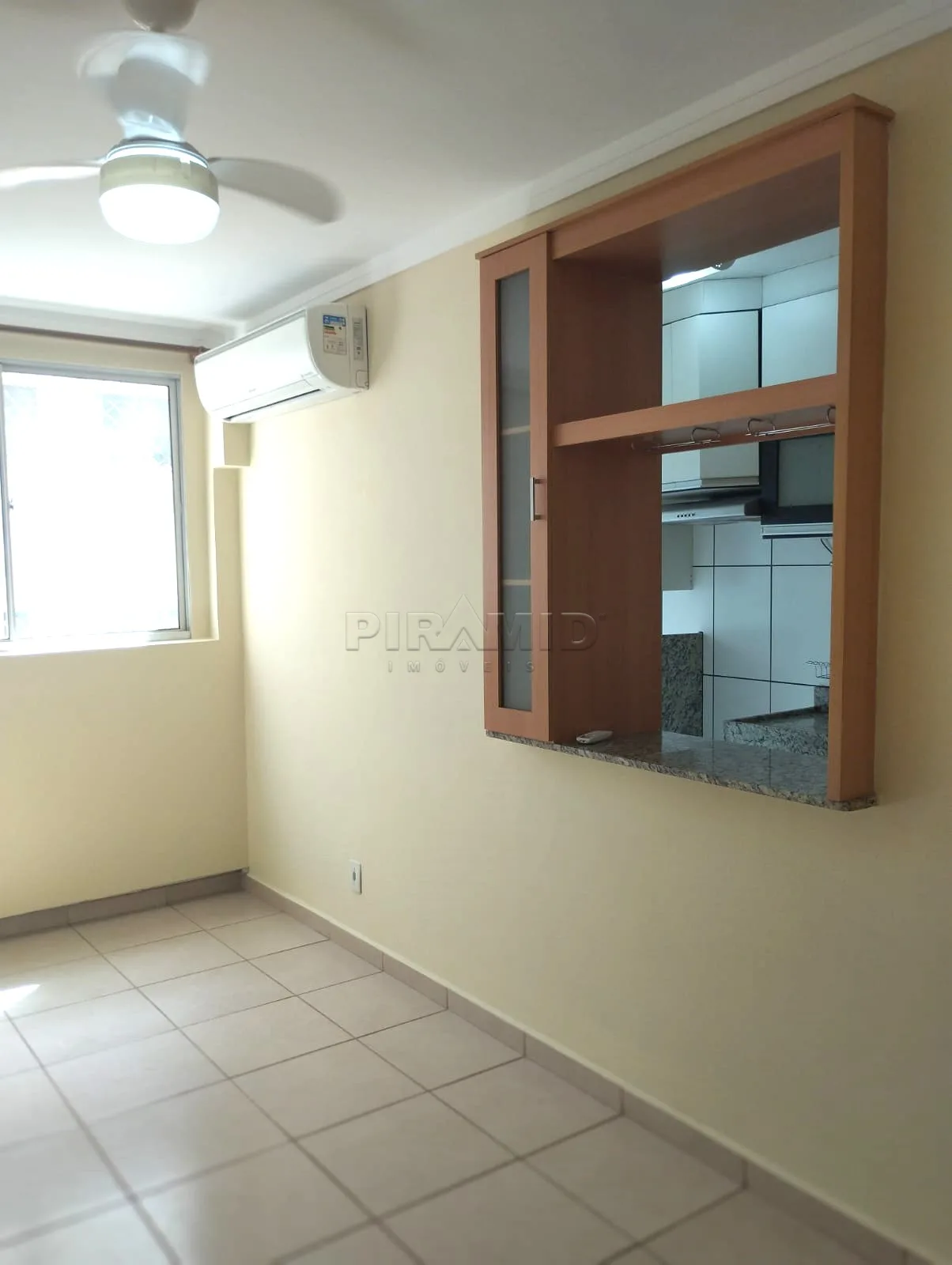 Alugar Apartamento / Padr&atilde;o em Ribeir&atilde;o Preto R$ 1.400,00 - Foto 2