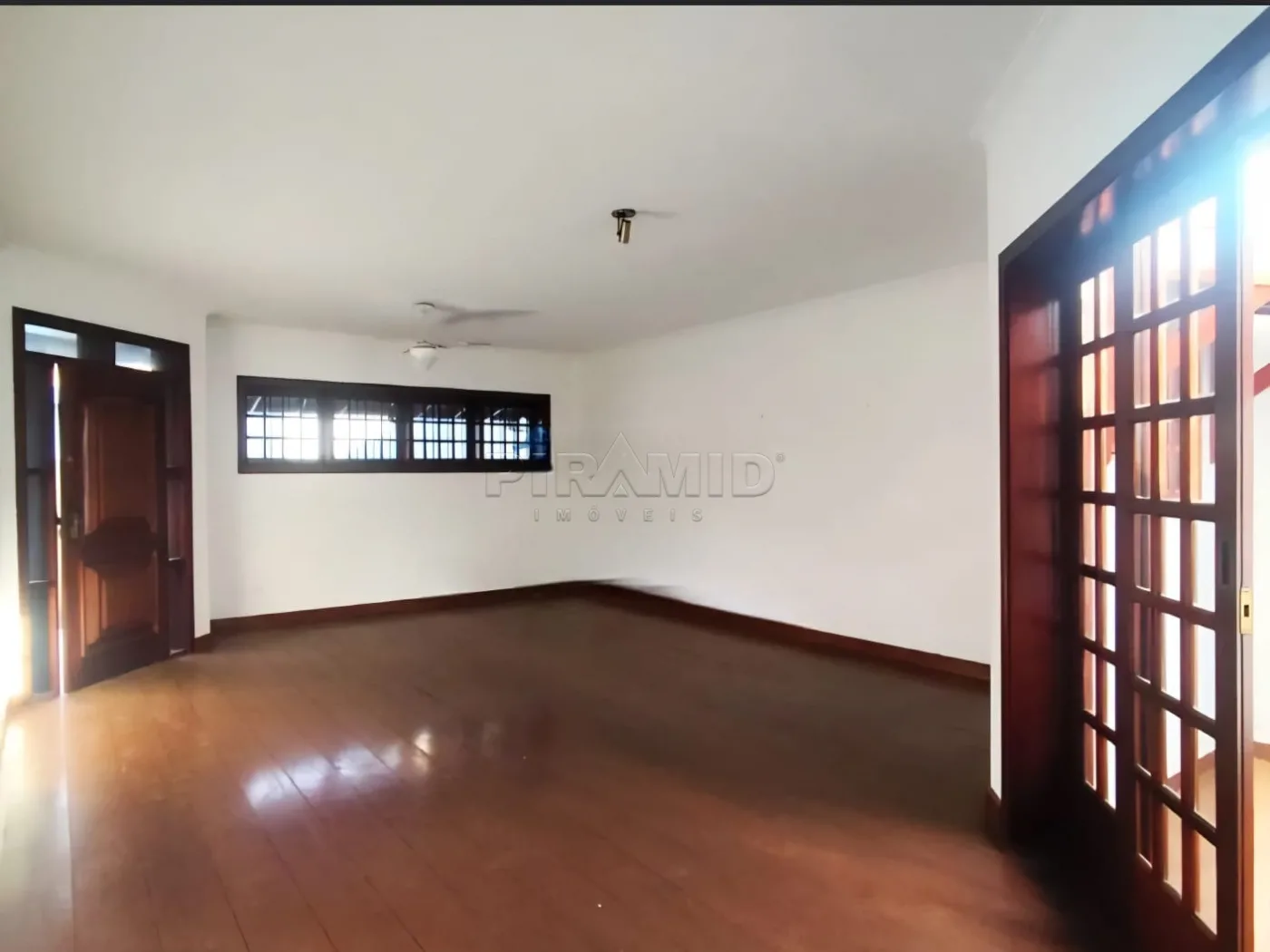 Alugar Casa / Padr&atilde;o em Ribeir&atilde;o Preto R$ 6.000,00 - Foto 2