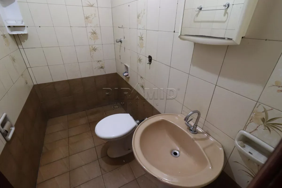 Alugar Casa / Padr&atilde;o em Ribeir&atilde;o Preto R$ 1.700,00 - Foto 9