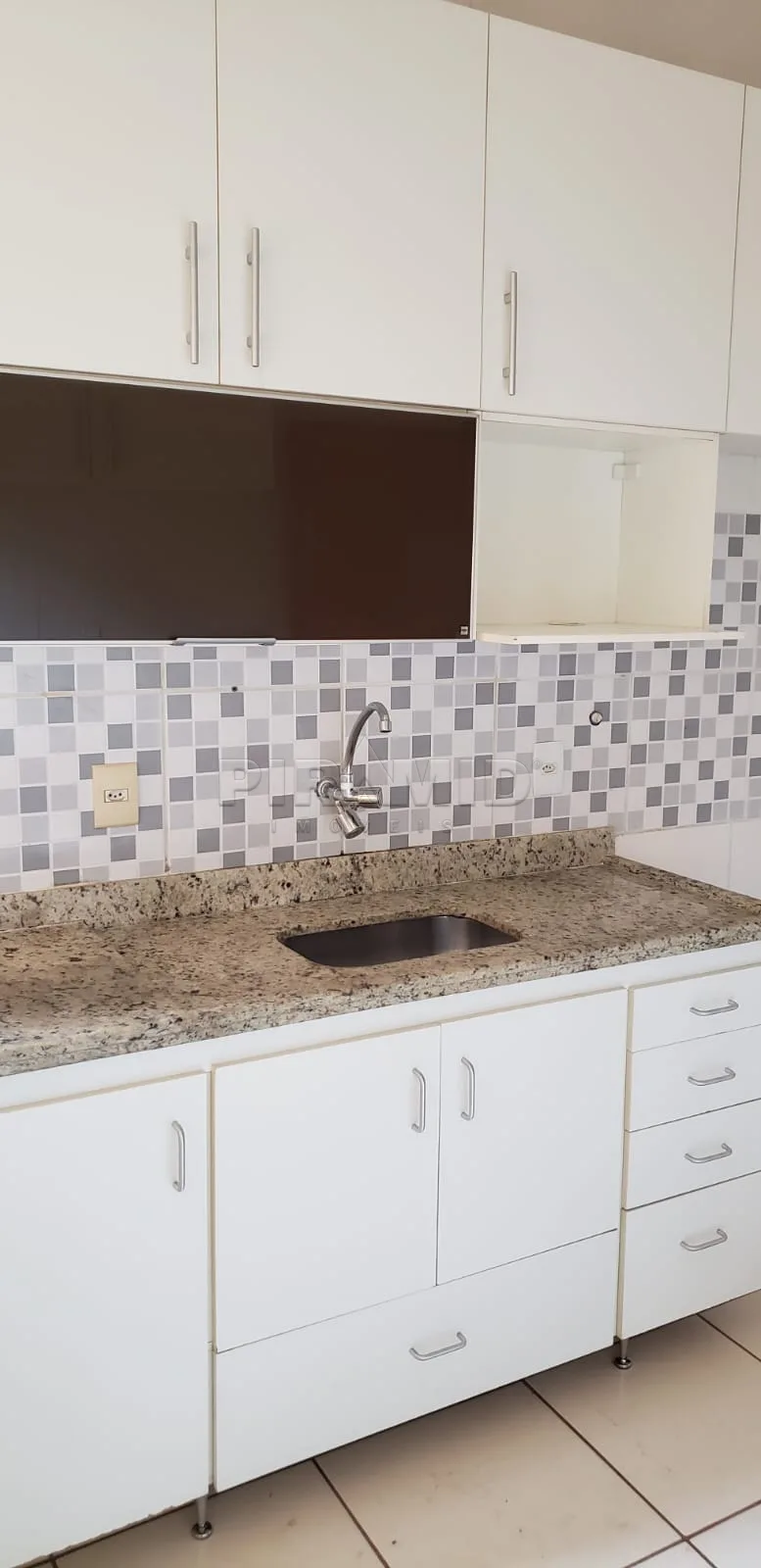 Alugar Casa / Padr&atilde;o em Ribeir&atilde;o Preto R$ 3.000,00 - Foto 8