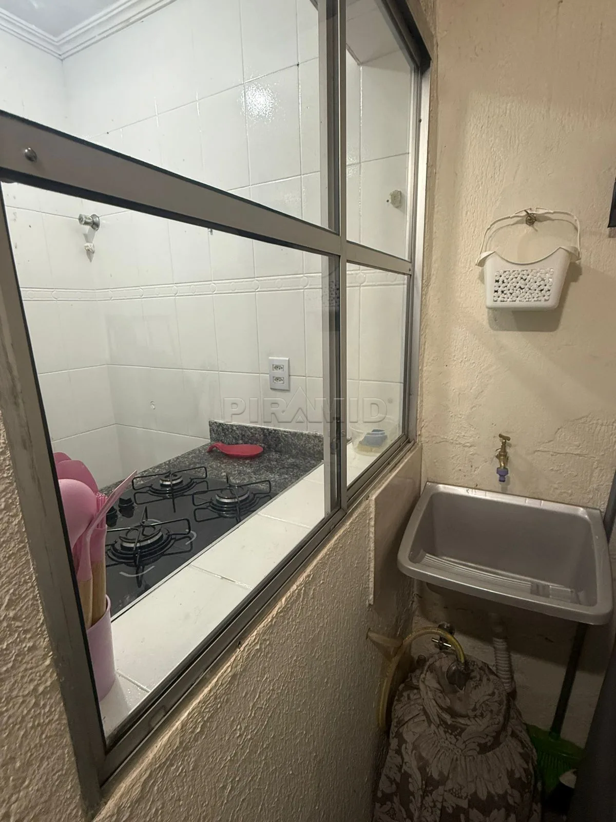 Alugar Casa / Condom&iacute;nio em Ribeir&atilde;o Preto R$ 1.550,00 - Foto 12