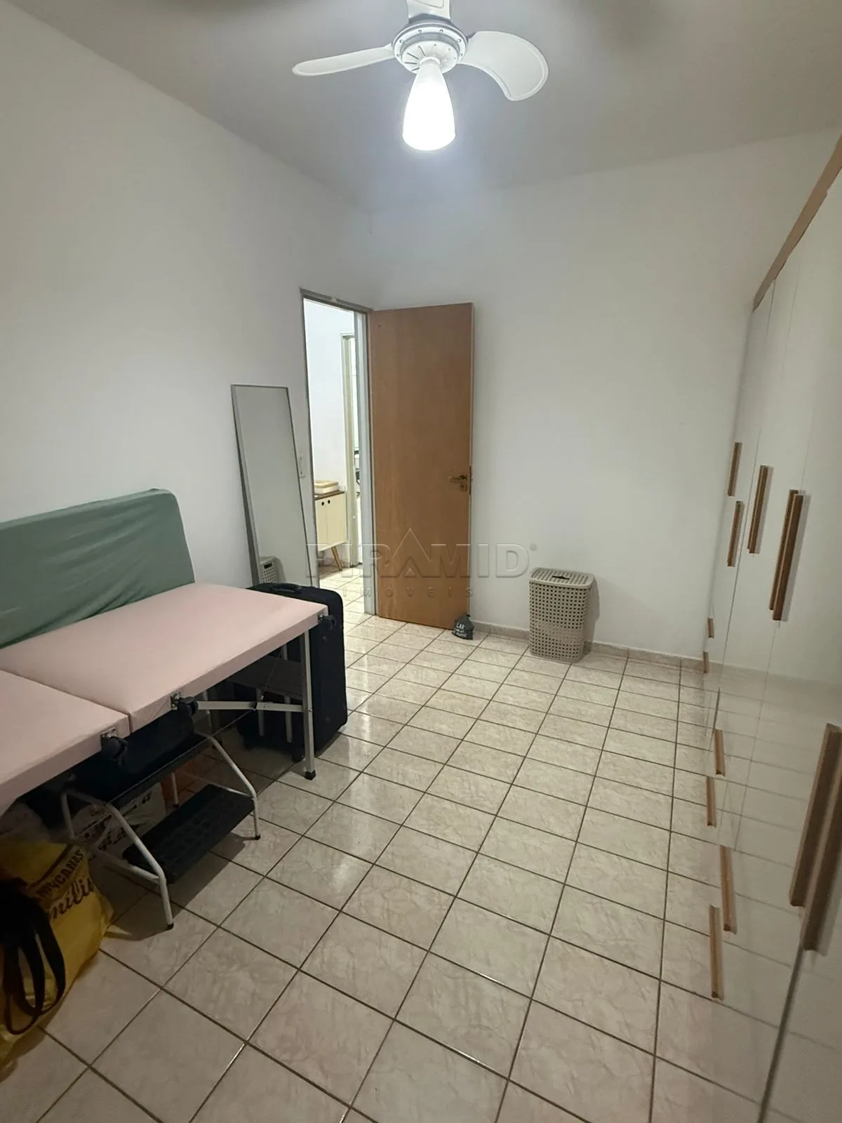 Alugar Casa / Condom&iacute;nio em Ribeir&atilde;o Preto R$ 1.550,00 - Foto 21