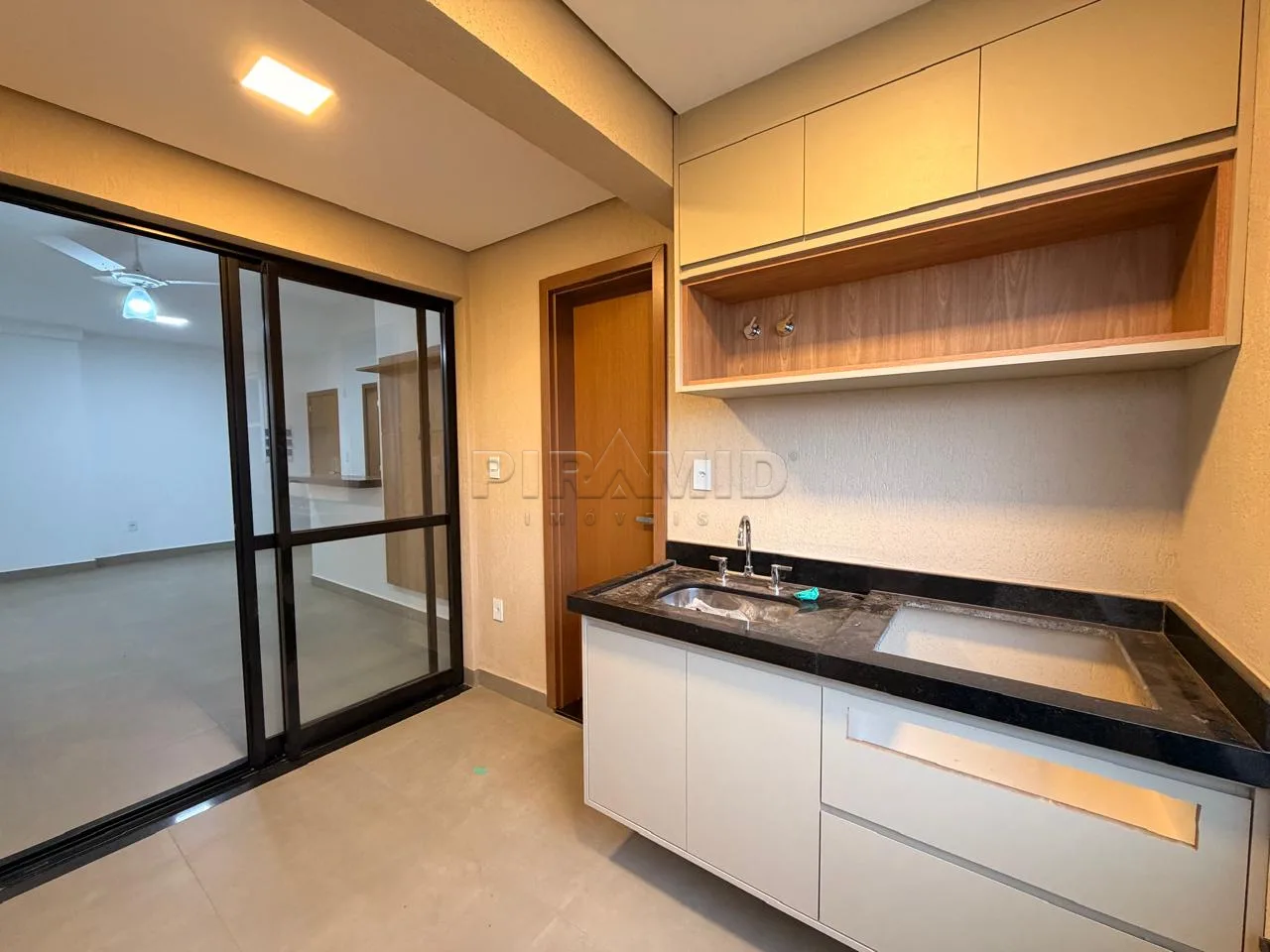 Alugar Apartamento / Padr&atilde;o em Ribeir&atilde;o Preto R$ 4.500,00 - Foto 6