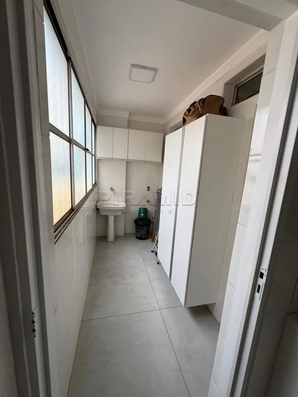 Alugar Apartamento / Padr&atilde;o em Ribeir&atilde;o Preto R$ 2.400,00 - Foto 13