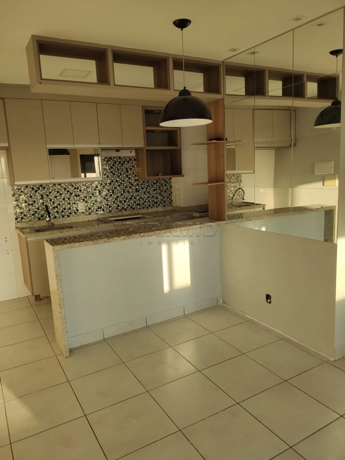 Alugar Apartamento / Padr&atilde;o em Ribeir&atilde;o Preto R$ 1.700,00 - Foto 4