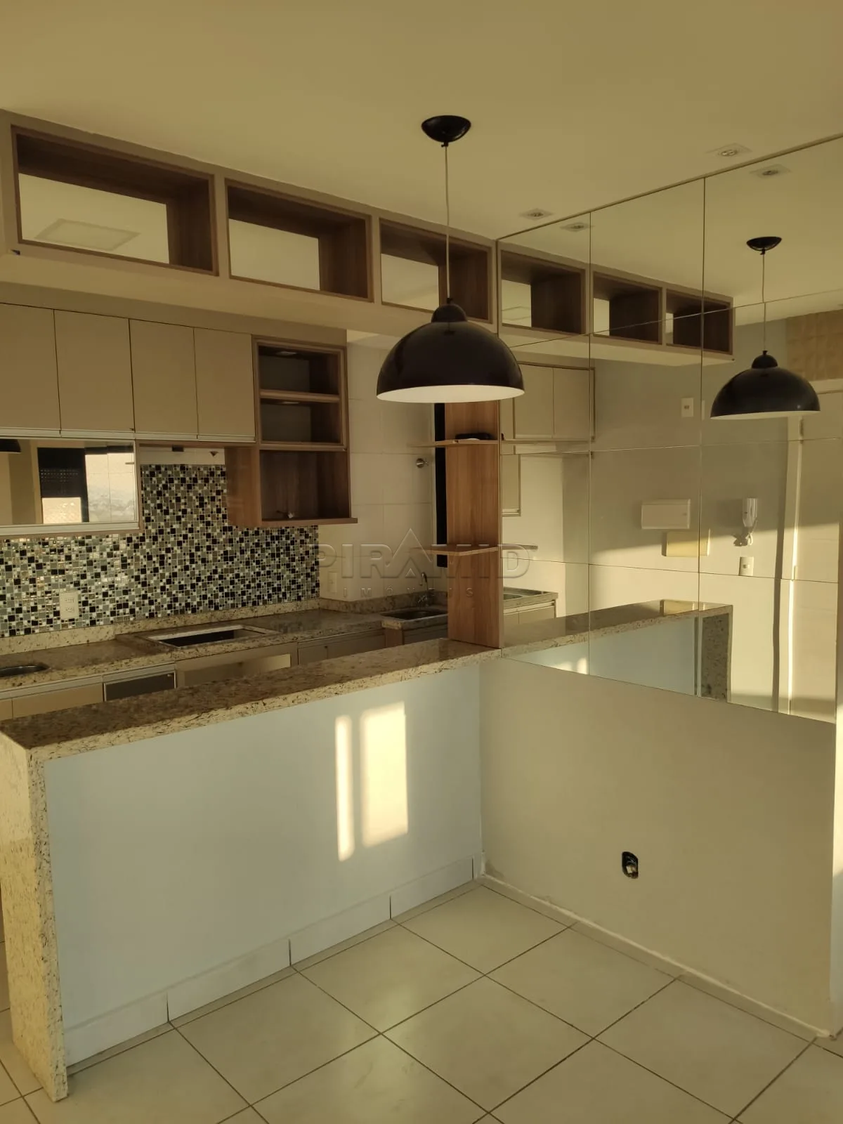 Alugar Apartamento / Padr&atilde;o em Ribeir&atilde;o Preto R$ 1.700,00 - Foto 5