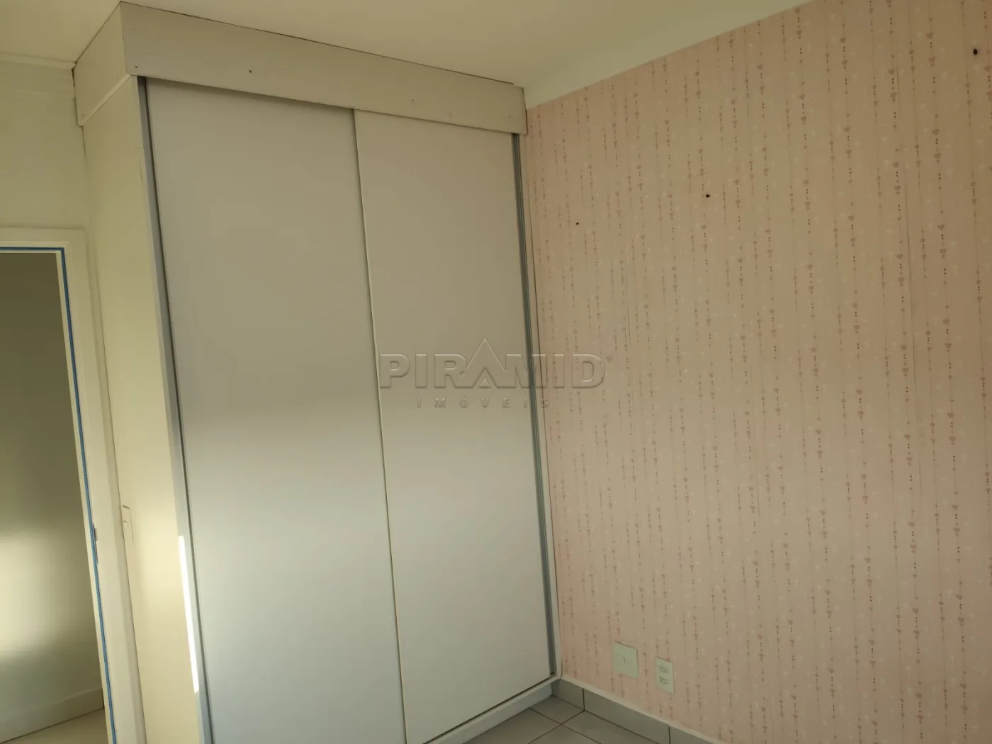 Alugar Apartamento / Padr&atilde;o em Ribeir&atilde;o Preto R$ 1.700,00 - Foto 11
