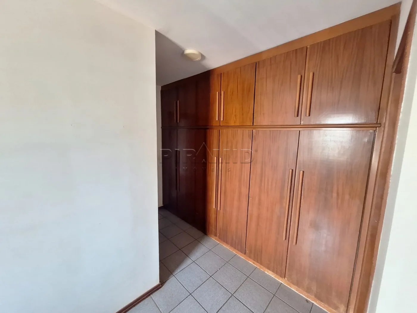 Alugar Apartamento / Padr&atilde;o em Ribeir&atilde;o Preto R$ 3.000,00 - Foto 14