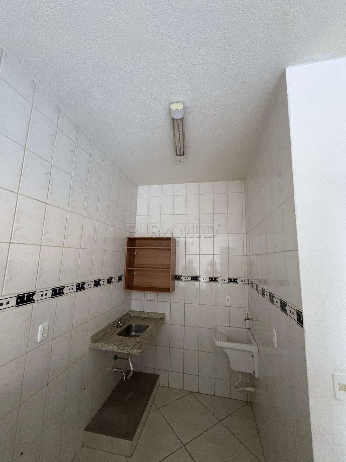 Alugar Comercial / Sal&atilde;o em Ribeir&atilde;o Preto R$ 3.200,00 - Foto 3
