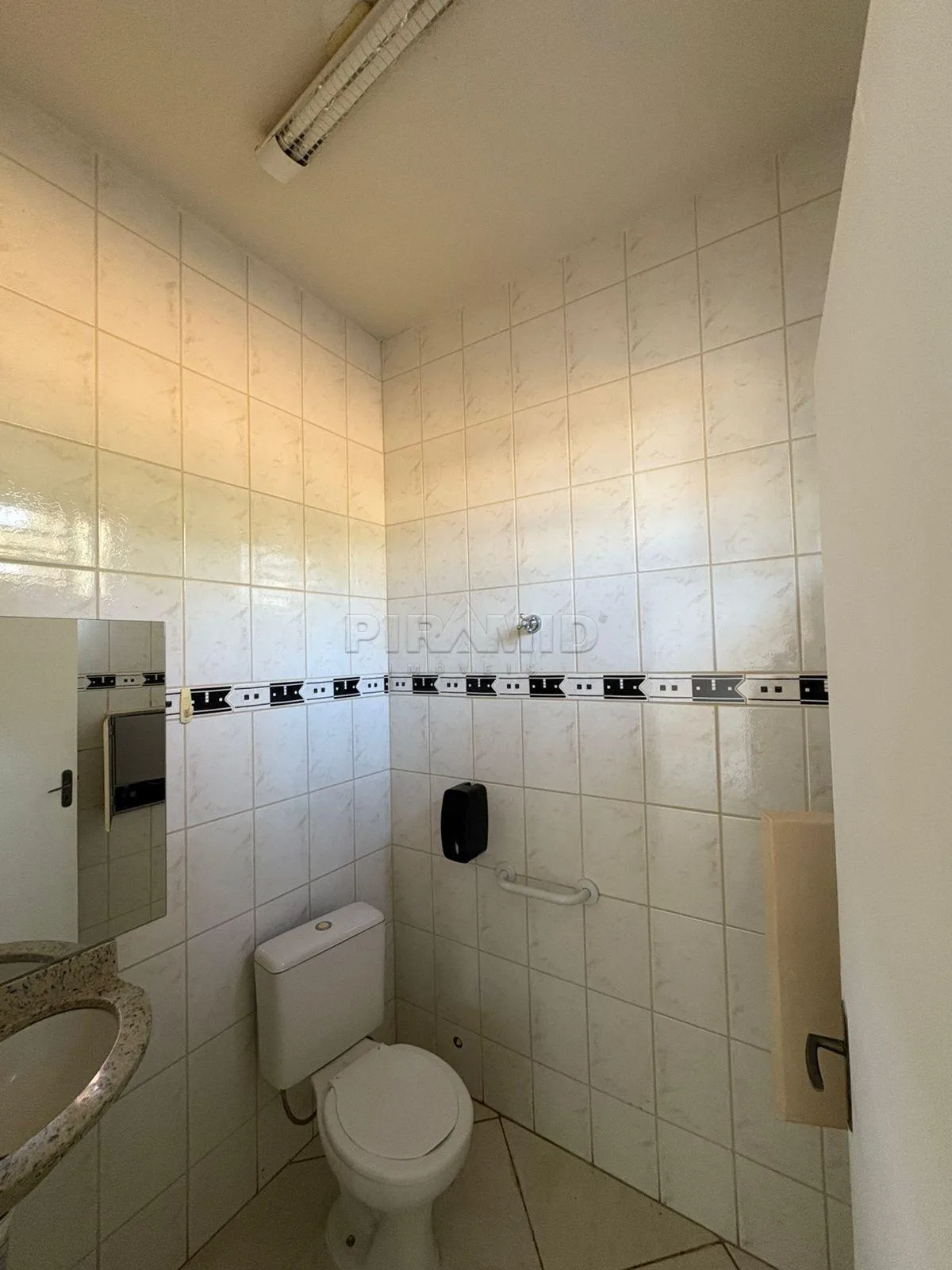 Alugar Comercial / Sal&atilde;o em Ribeir&atilde;o Preto R$ 3.200,00 - Foto 8