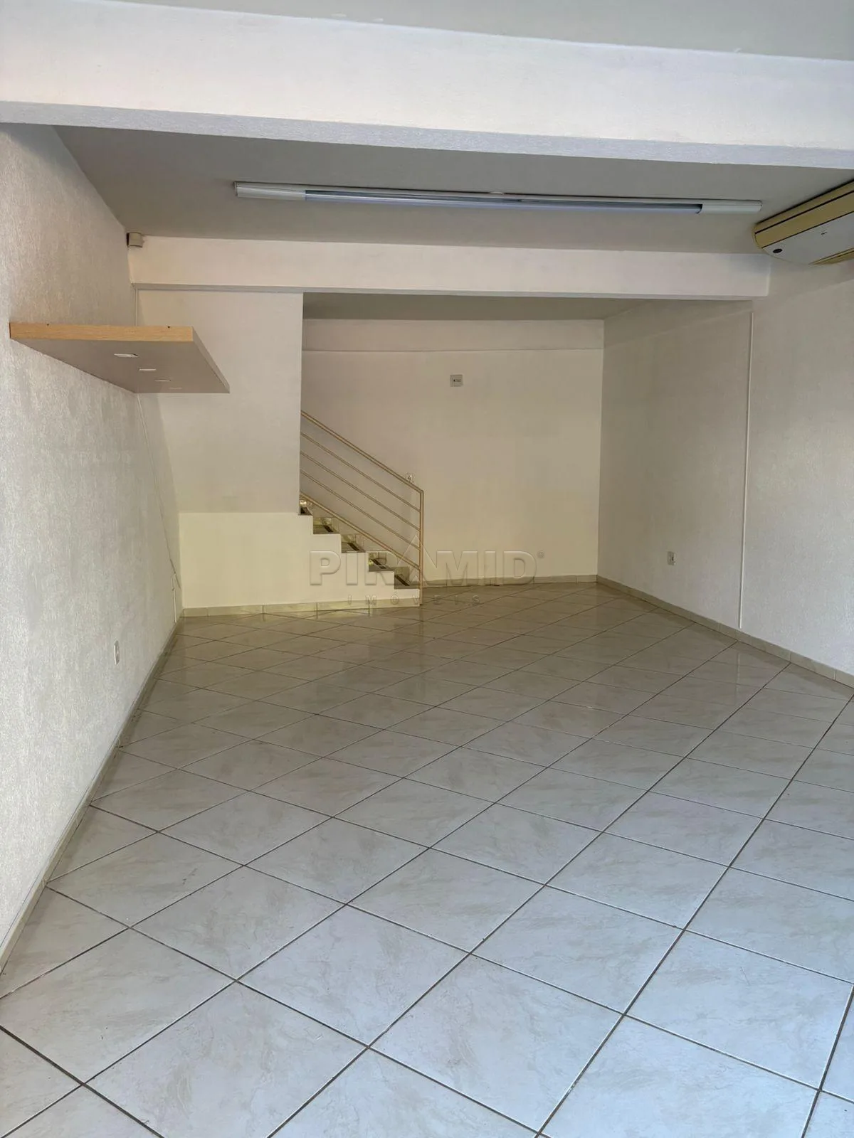 Alugar Comercial / Sal&atilde;o em Ribeir&atilde;o Preto R$ 3.200,00 - Foto 2