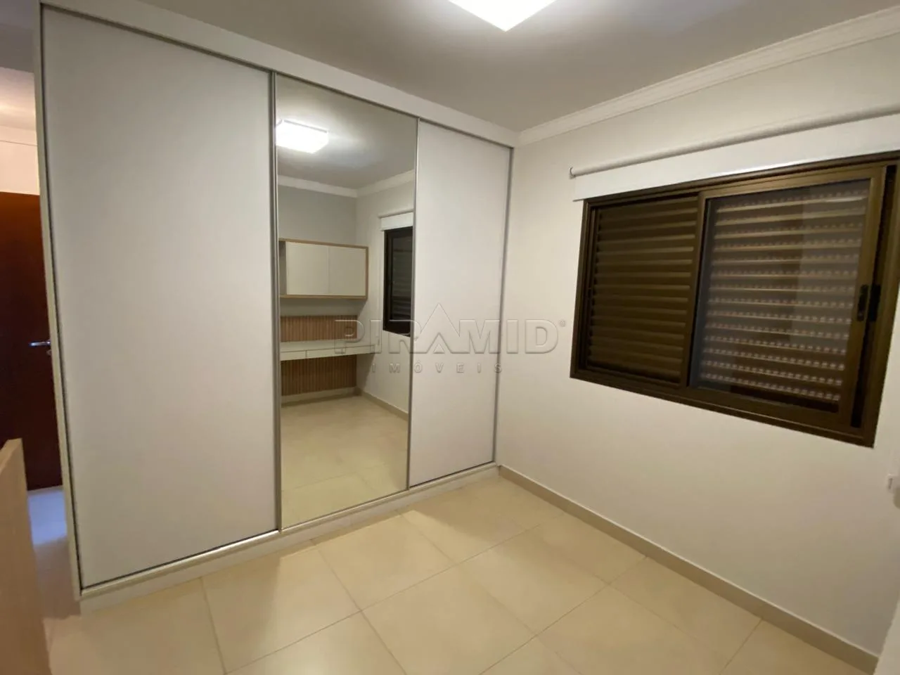 Alugar Apartamento / Padr&atilde;o em Ribeir&atilde;o Preto R$ 4.700,00 - Foto 18