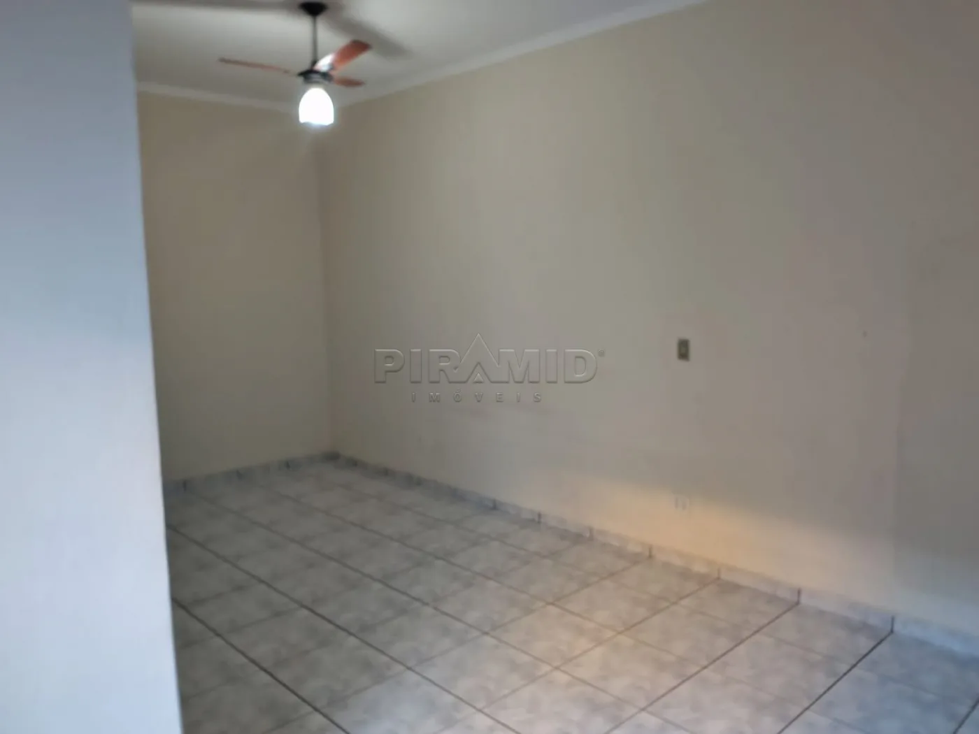 Alugar Casa / Padr&atilde;o em Ribeir&atilde;o Preto R$ 1.950,00 - Foto 7