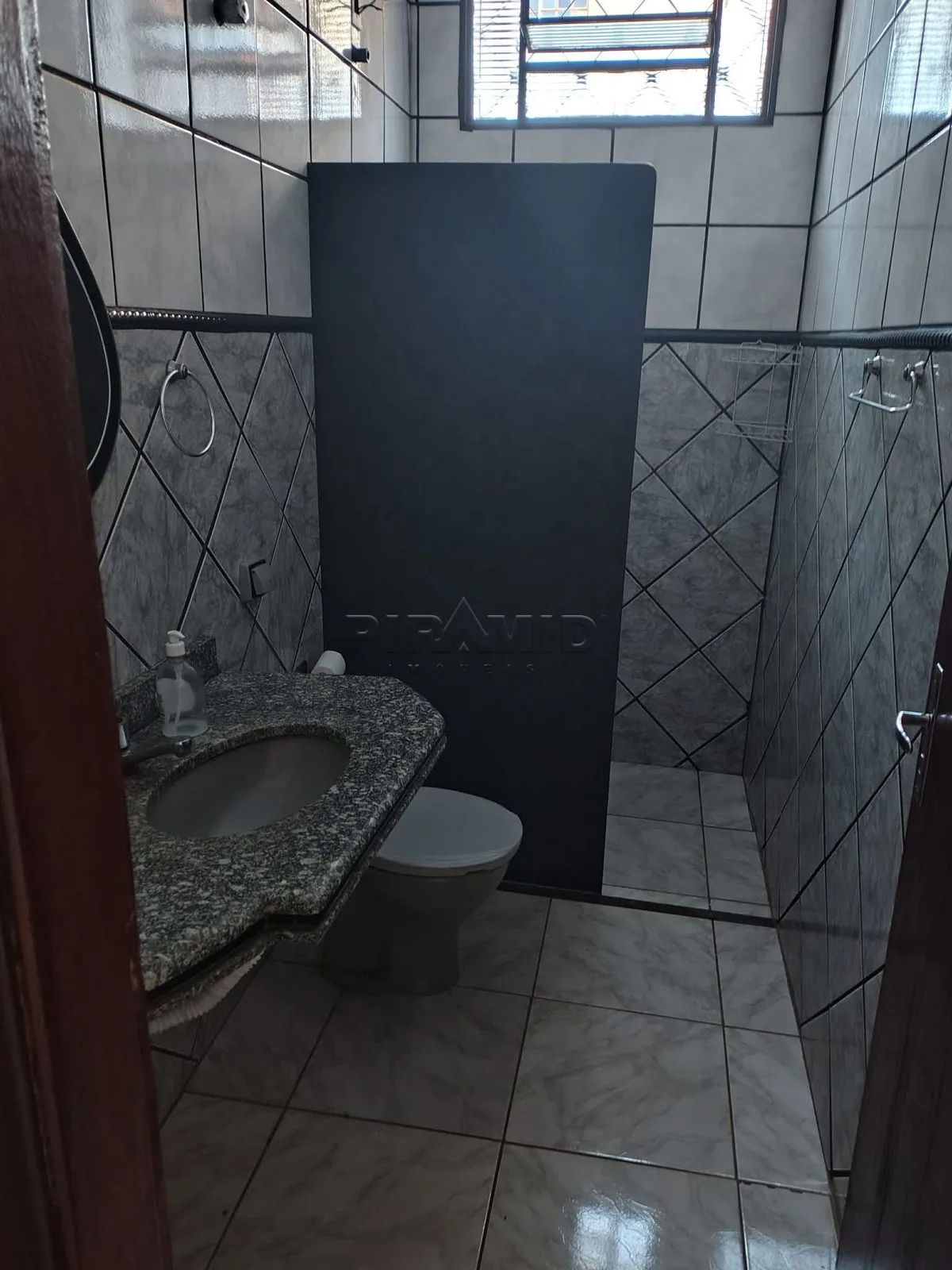 Alugar Casa / Padr&atilde;o em Ribeir&atilde;o Preto R$ 1.950,00 - Foto 6