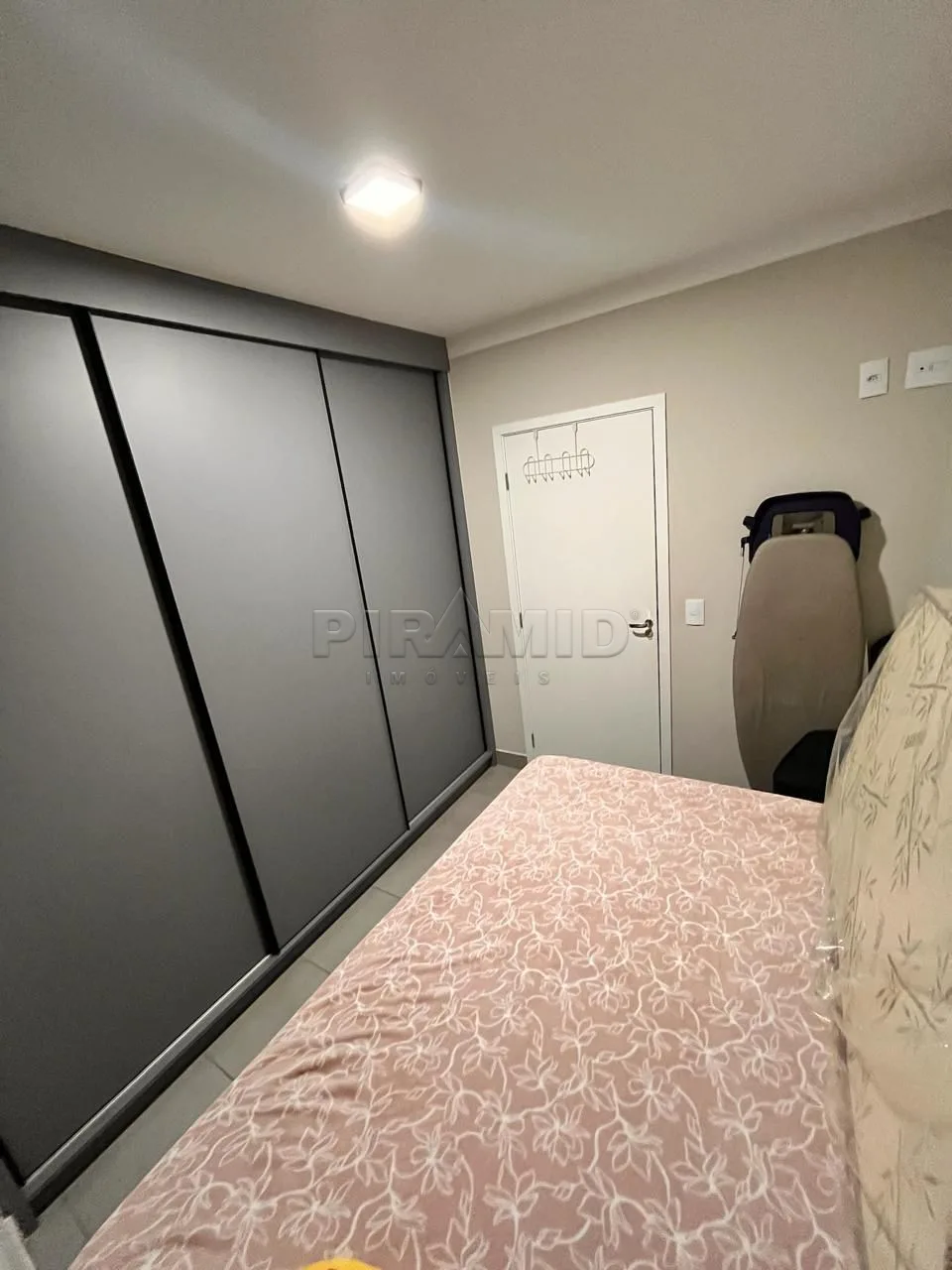 Comprar Apartamento / Padr&atilde;o em Ribeir&atilde;o Preto R$ 350.000,00 - Foto 10