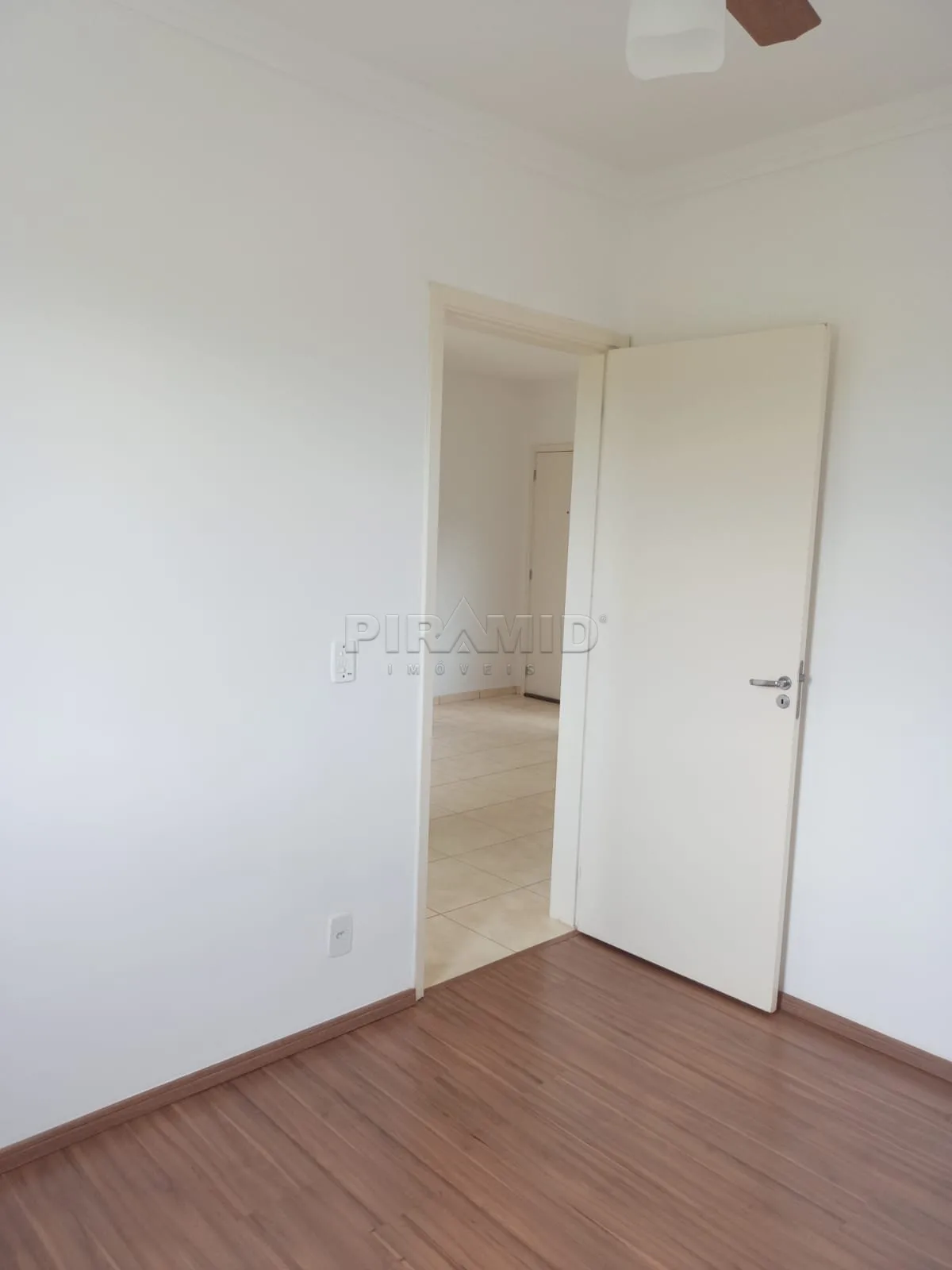 Alugar Apartamento / Padr&atilde;o em Ribeir&atilde;o Preto R$ 800,00 - Foto 8