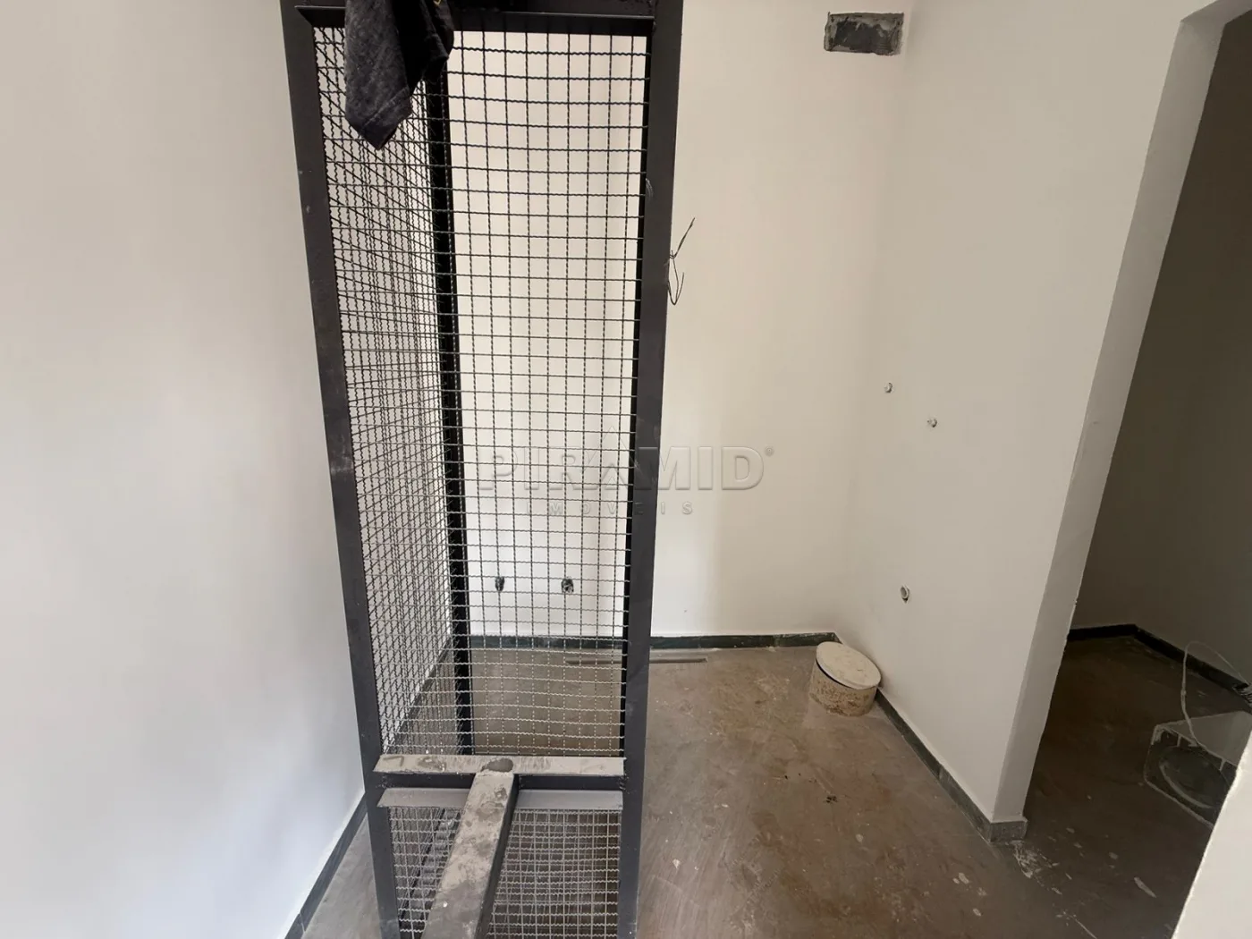 Alugar Comercial / Sal&atilde;o em Ribeir&atilde;o Preto R$ 3.200,00 - Foto 4